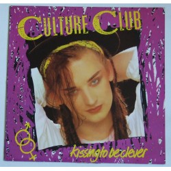 Culture Club – Kissing To...